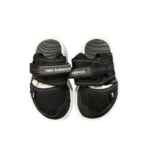 NWT New Balance Baby Toddler Sandals 18-24 Months Black Closed Toe Hook and Loop